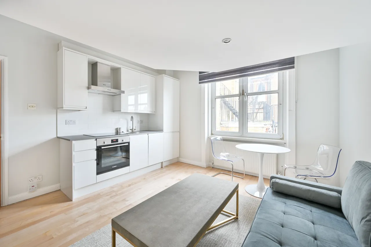 Flat 309, 20 Palace Court, London, photo 3