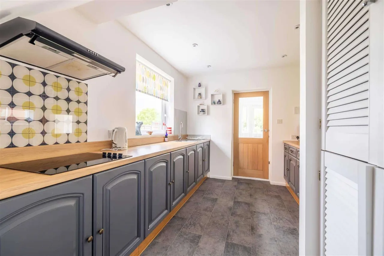 Priors Road, Windsor, SL4 4PD, photo 9