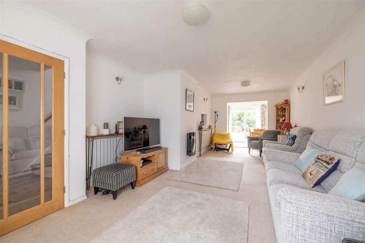 Priors Road, Windsor, SL4 4PD, photo 5
