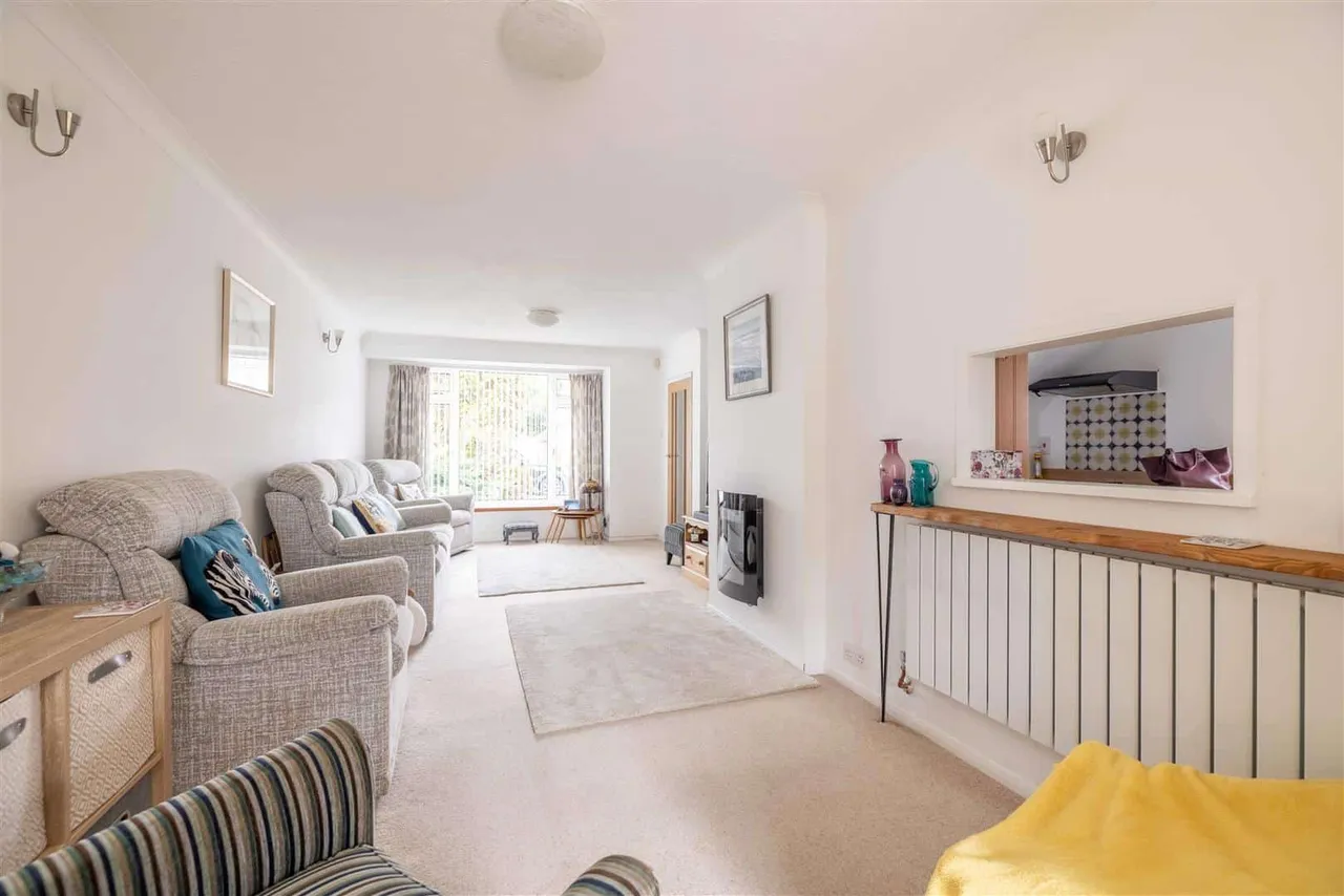 Priors Road, Windsor, SL4 4PD, photo 3