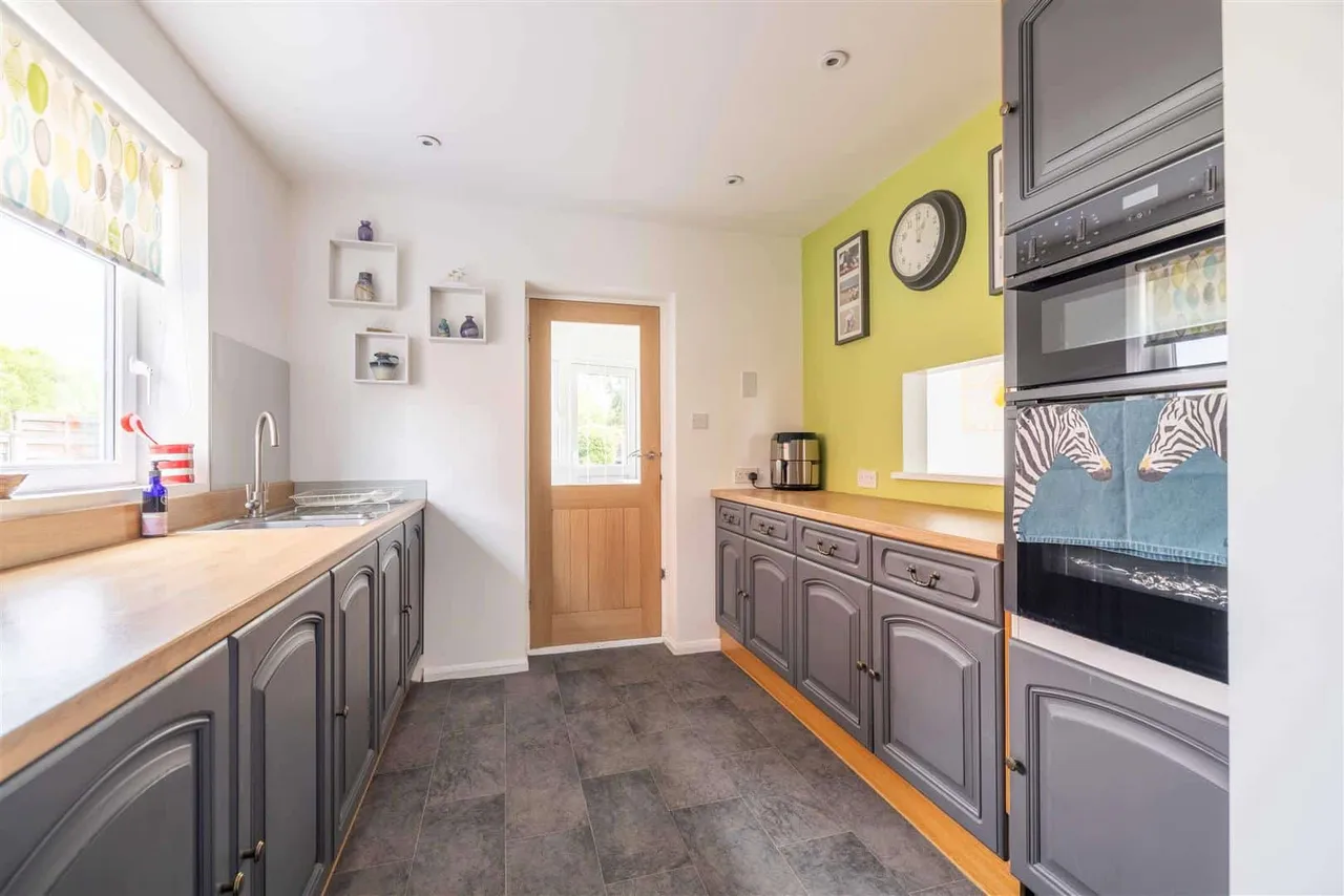 Priors Road, Windsor, SL4 4PD, photo 10