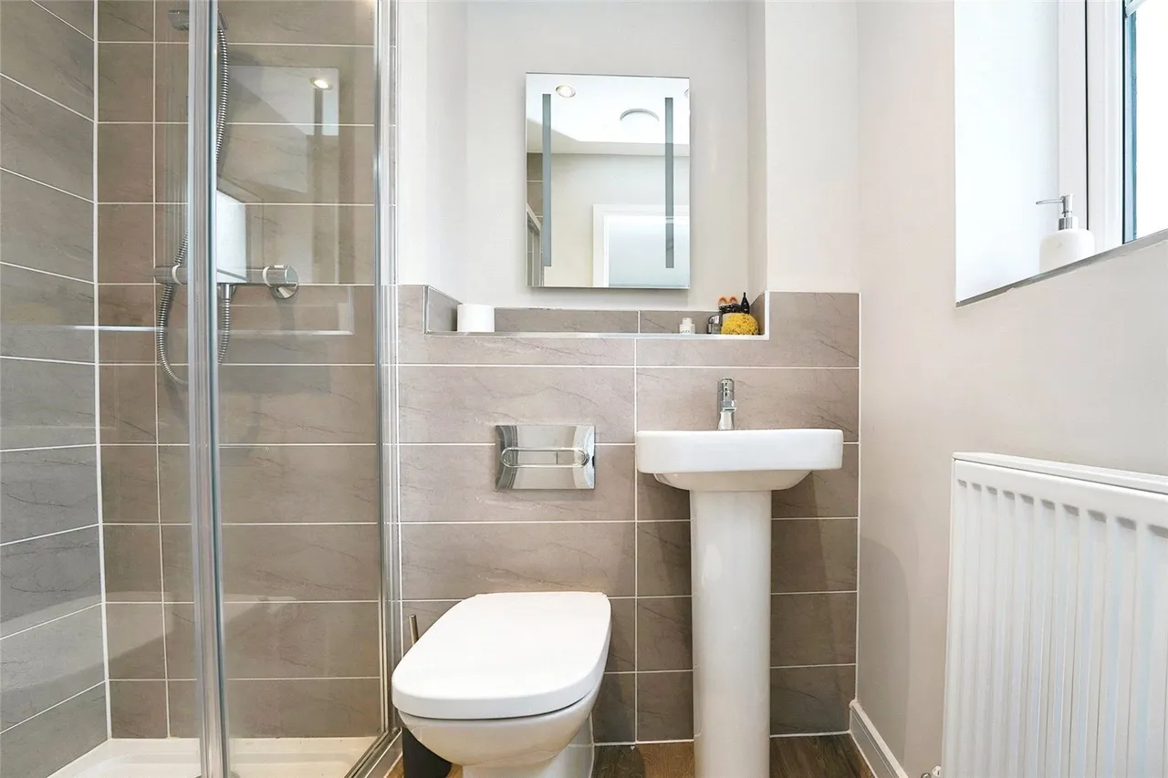Fisher Close, Churchdown, Gloucester, GL3, photo 9