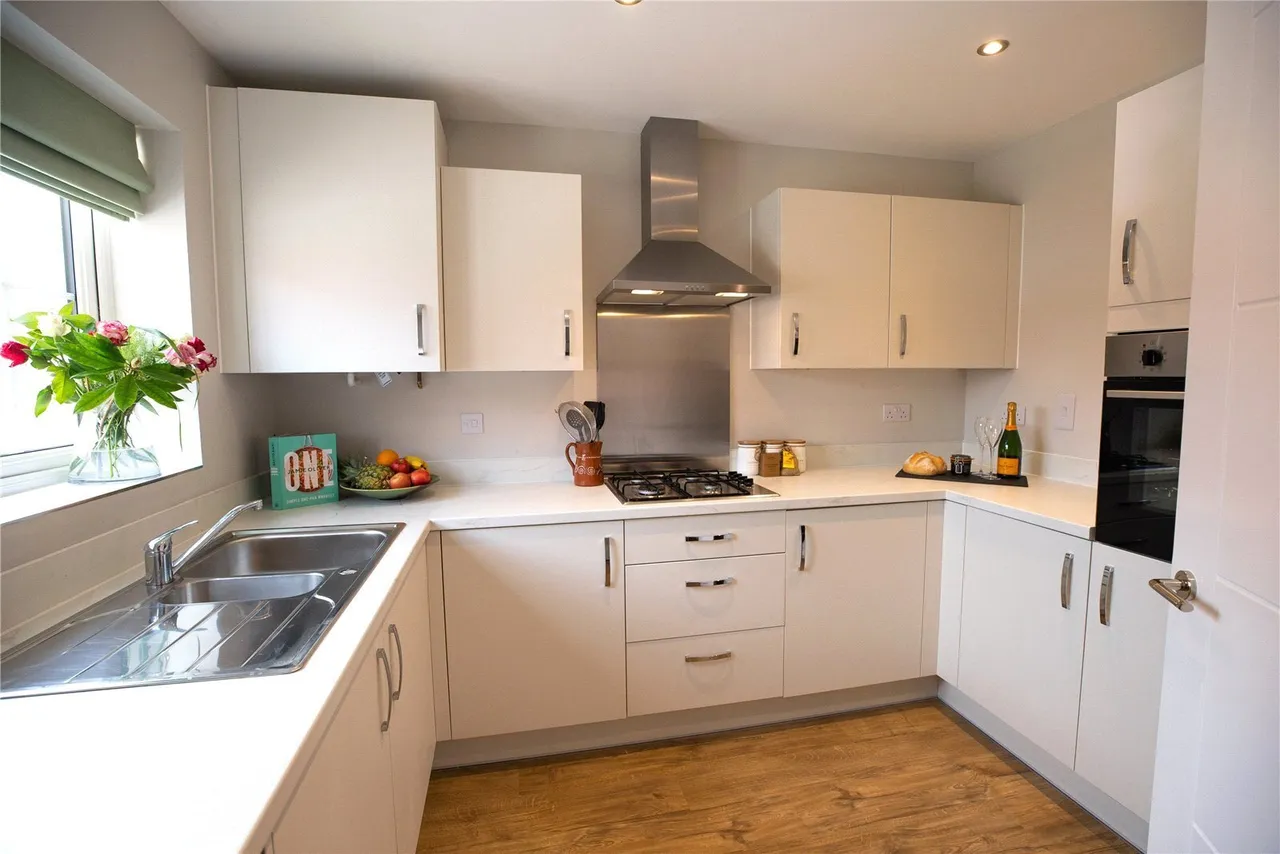 Fisher Close, Churchdown, Gloucester, GL3, photo 2