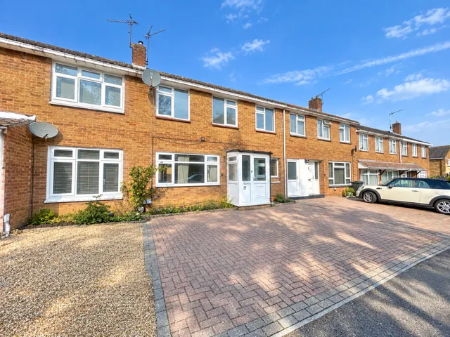 3 bed house to rent, Latchetts Shaw, Basildon, SS16