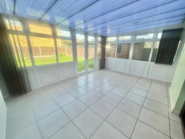 Latchetts Shaw, Basildon, SS16, photo 6