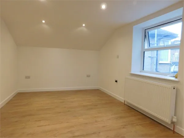 Deans Lane, Edgware, Greater London, HA8 9NT, photo 4