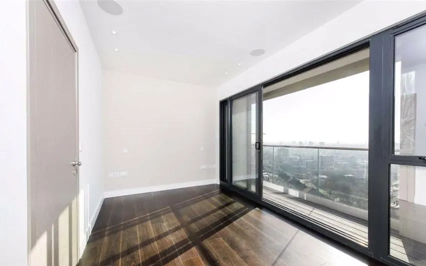 Finchley Road, Swiss Cottage, NW3, photo 2
