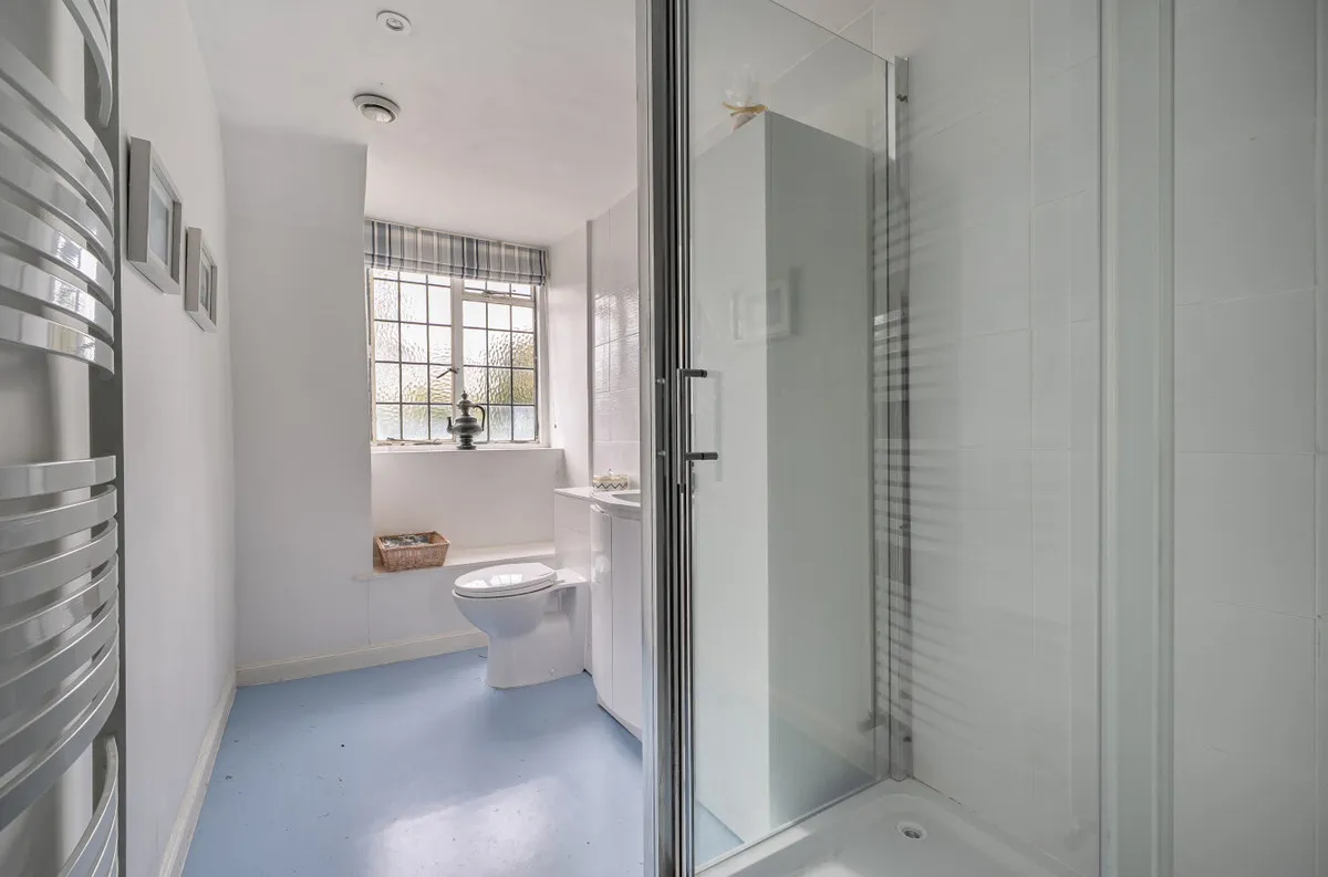 Pulborough, RH20 2LN, photo 10