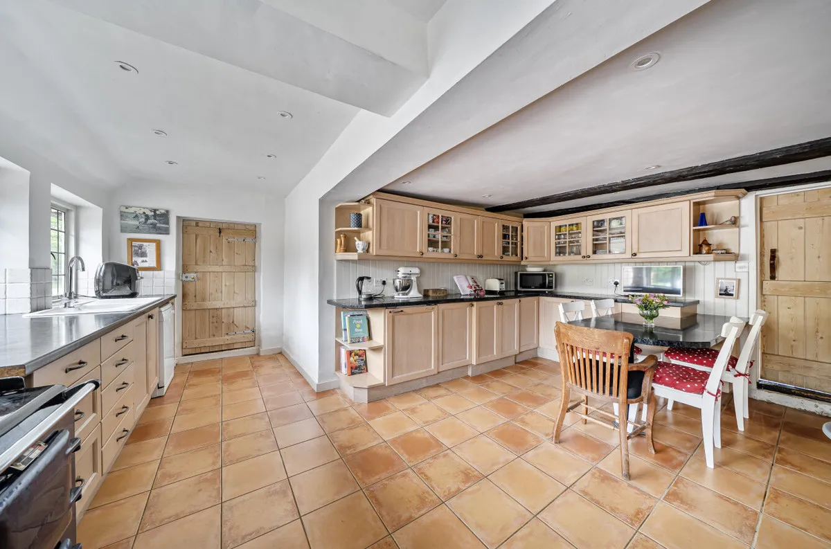 Pulborough, RH20 2LN, photo 3