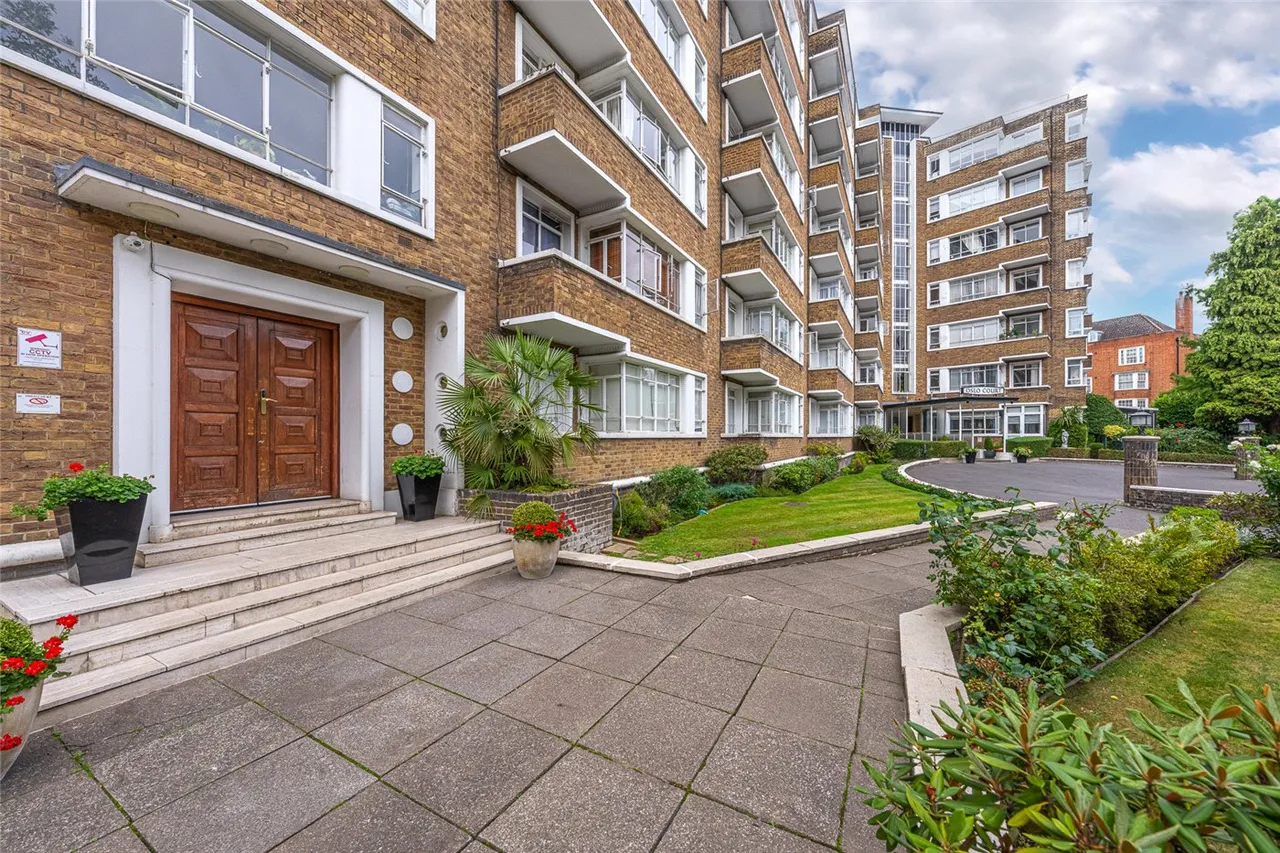 Prince Albert Road, St John's Wood, NW8, photo 13