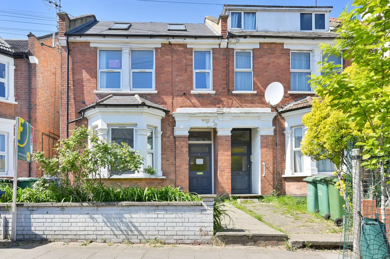 Flat 3, 7 Welldon Crescent, Harrow, photo 12