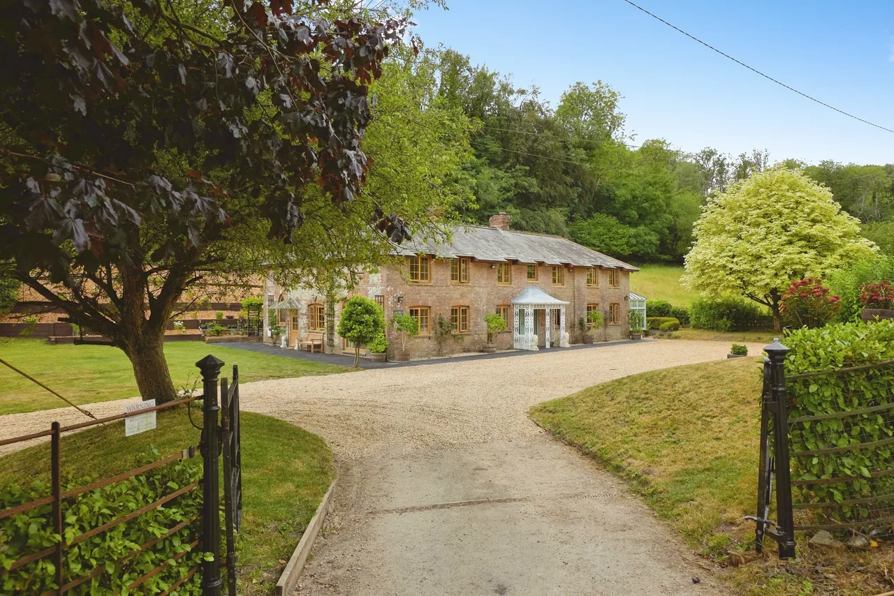5 bed house for sale, Turnworth, Blandford Forum, DT11