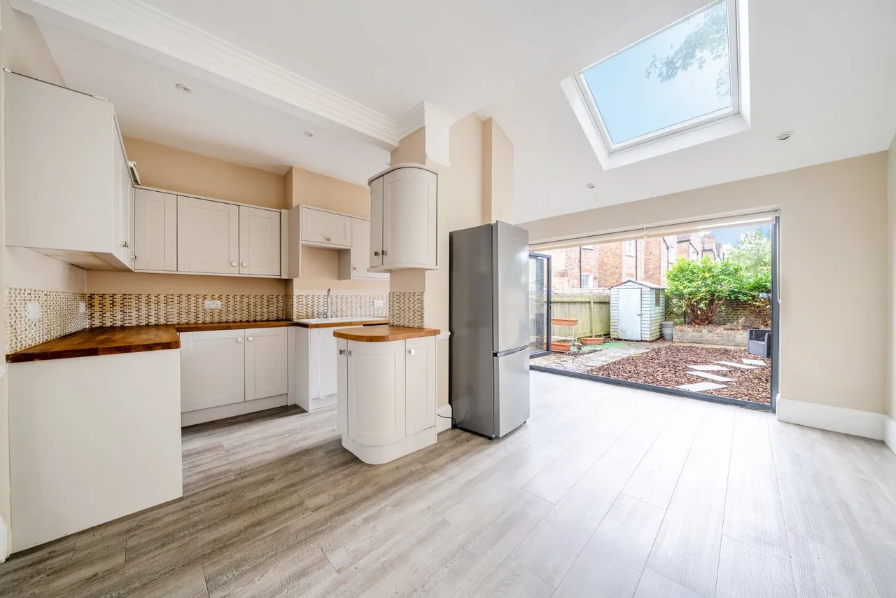 Kirkley Road, Wimbledon, London, SW19, photo 3