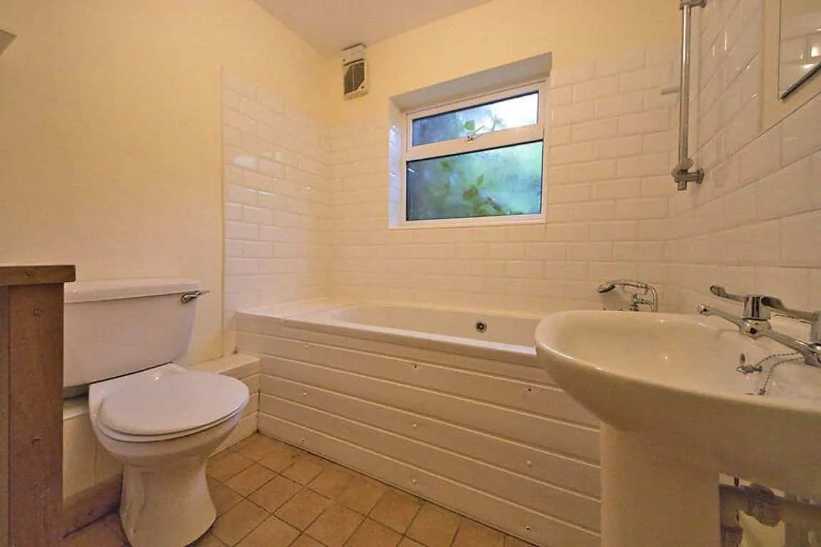 Thurlow Road, Leicester, LE2, photo 11