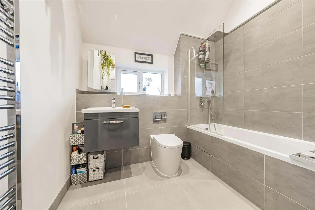 Oakley Green, Windsor, Berkshire, SL4 4LH, photo 5