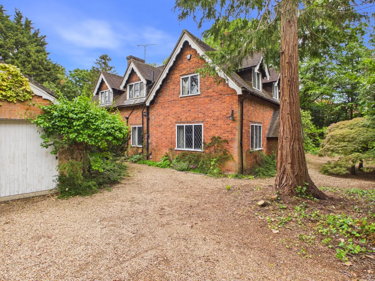 Gerrards Cross, Buckinghamshire, photo 3