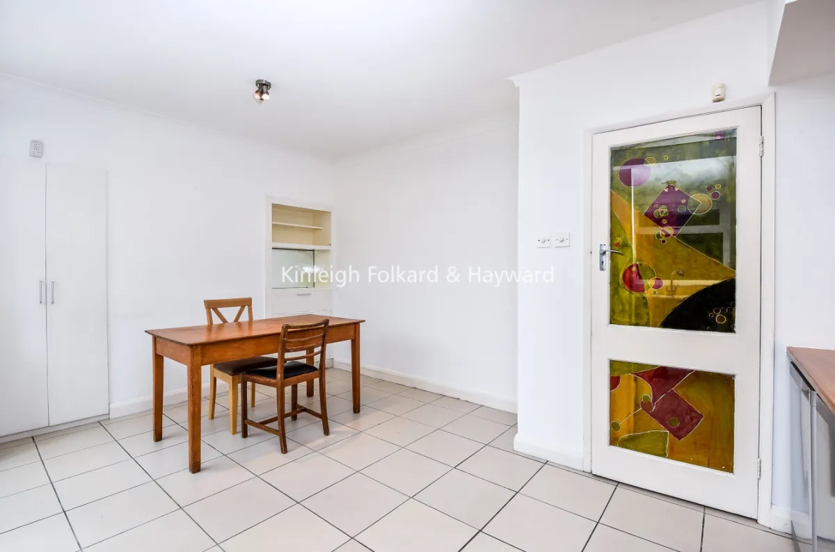 Alexandra Road, London, N10, photo 4