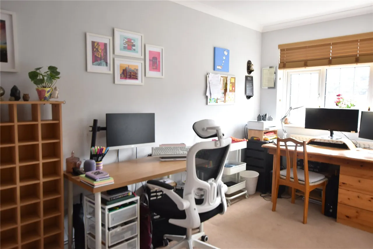 Epsom Road, Epsom, KT17, photo 9
