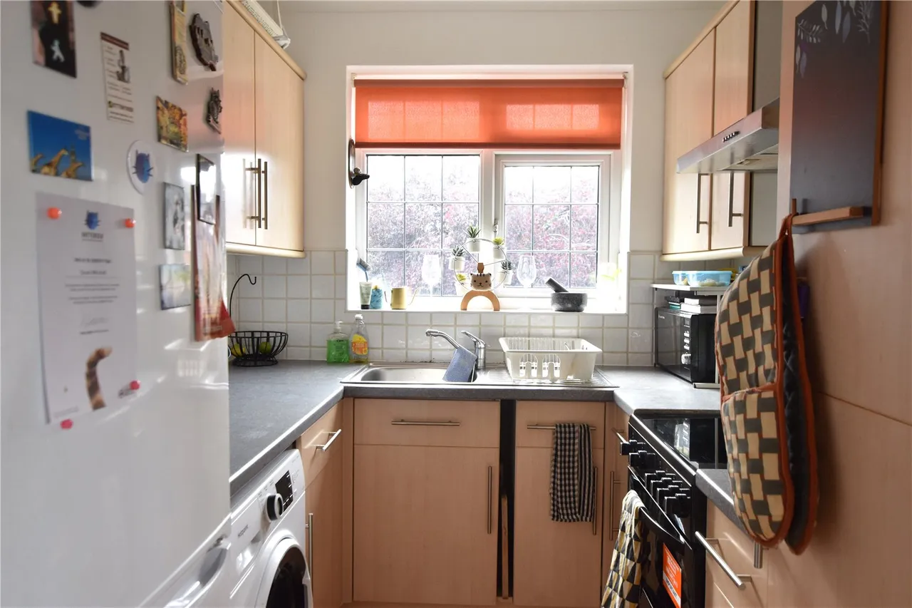 Epsom Road, Epsom, KT17, photo 12