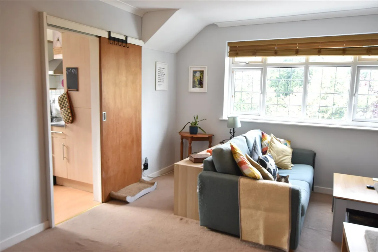 Epsom Road, Epsom, KT17, photo 3