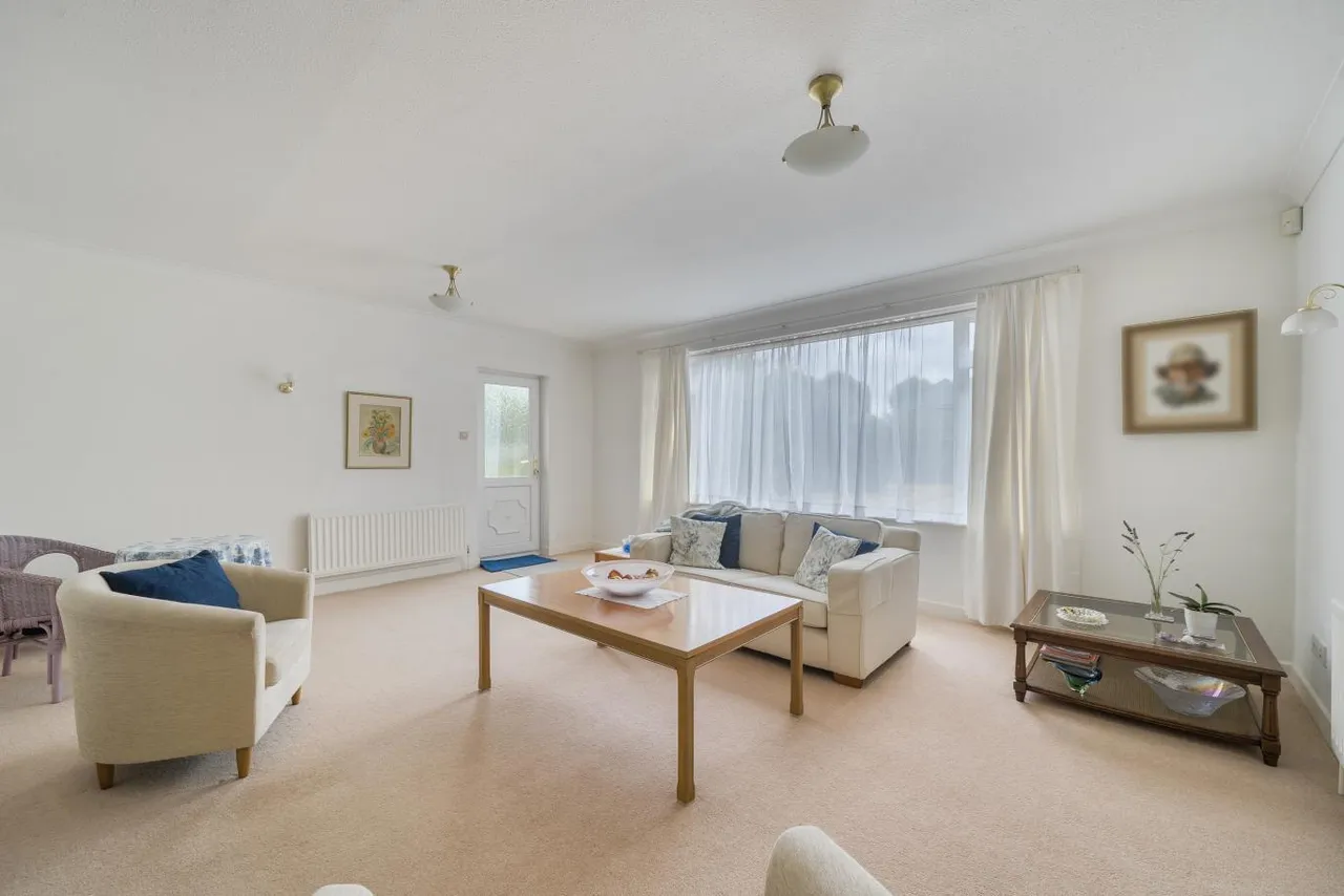 Keith Road, BH3, photo 12