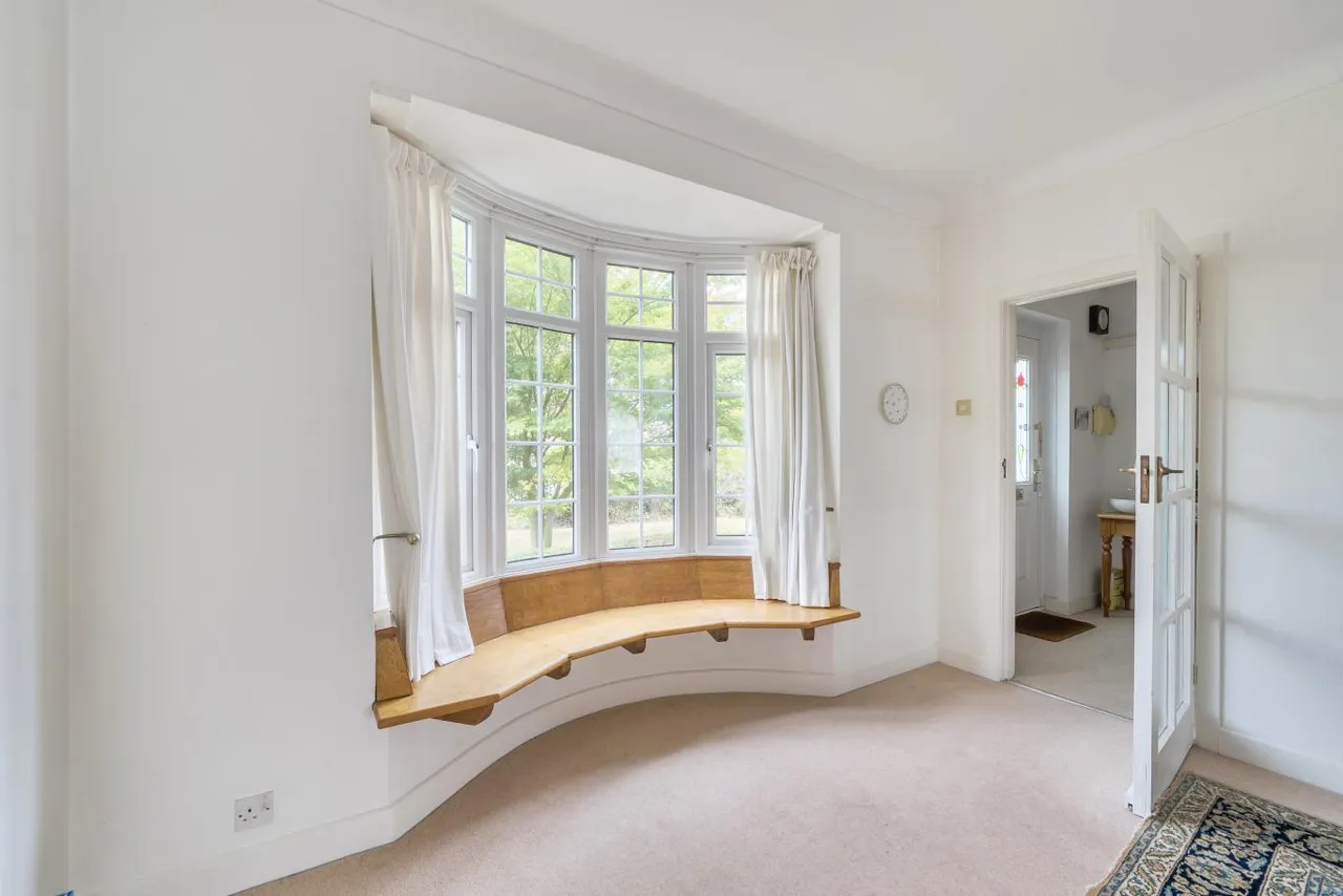 Keith Road, BH3, photo 16