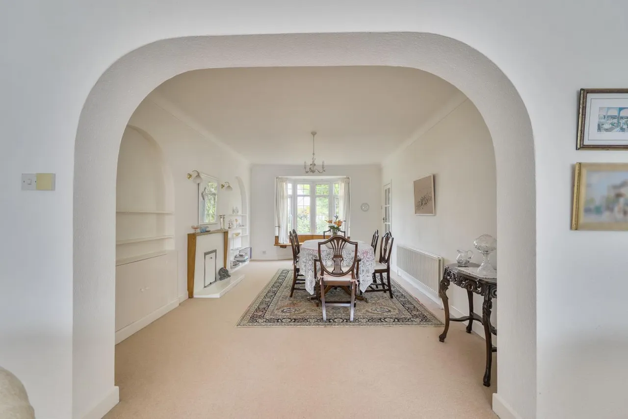 Keith Road, BH3, photo 15