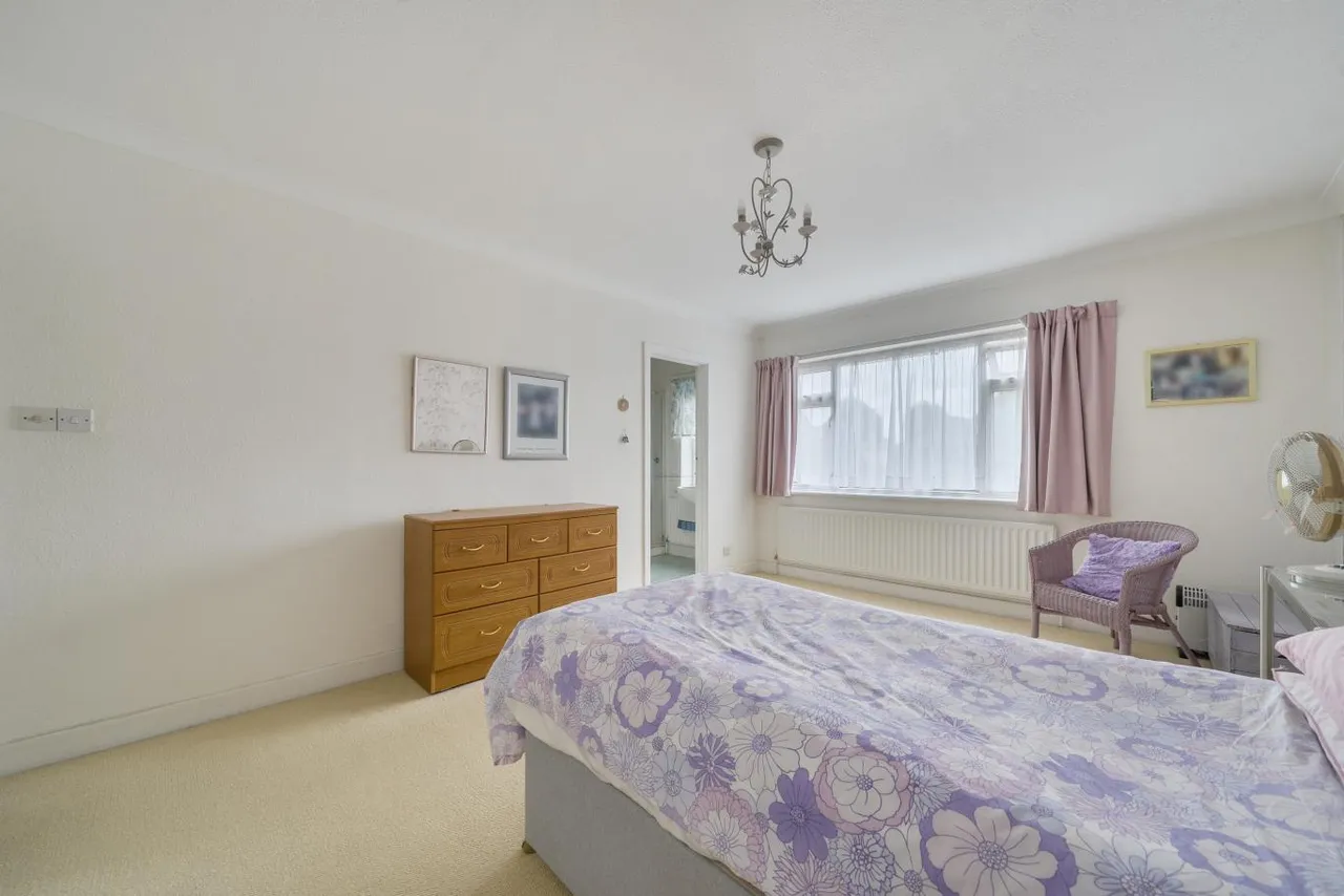 Keith Road, BH3, photo 25