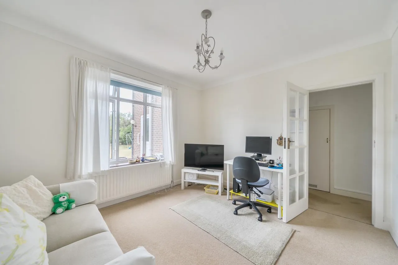 Keith Road, BH3, photo 22
