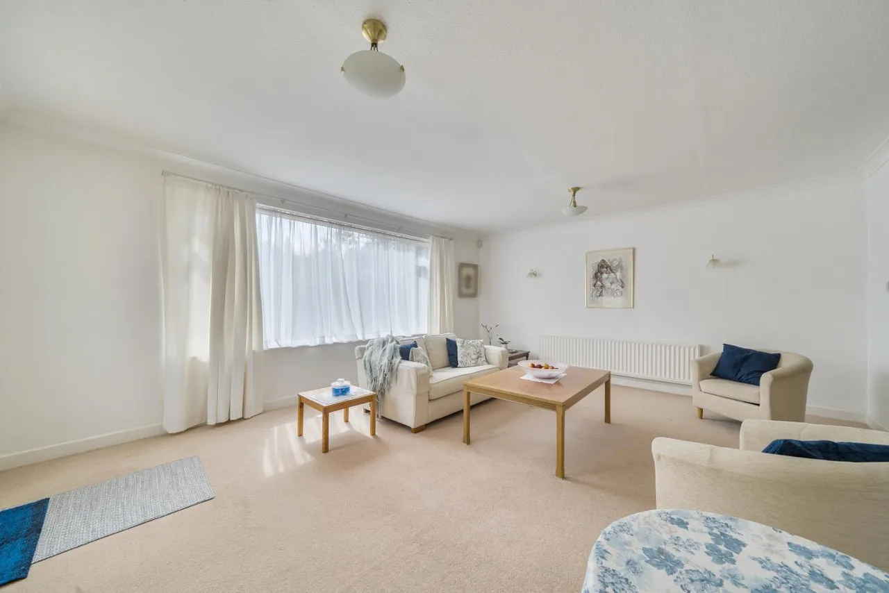 Keith Road, BH3, photo 20