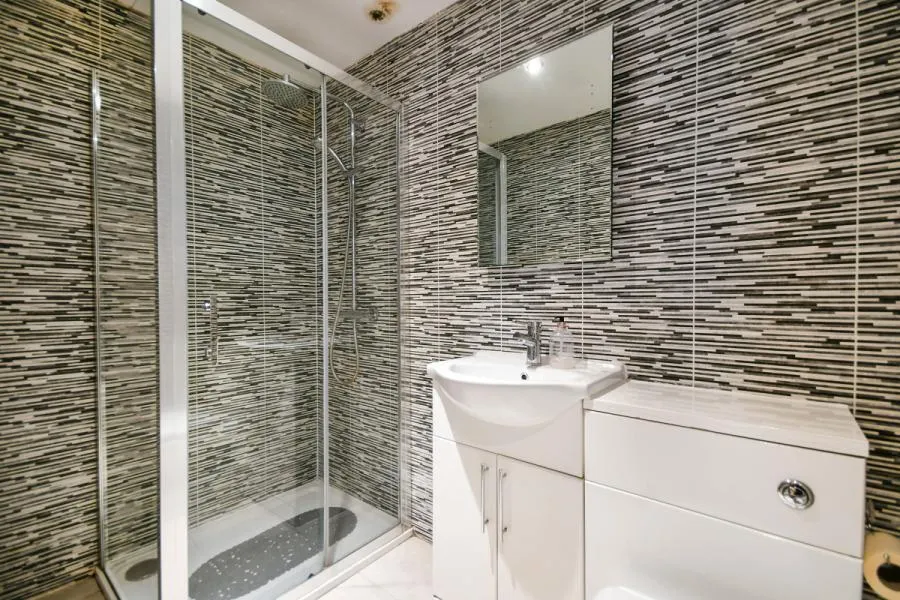 Victoria Road, Swindon, Wiltshire, SN1, photo 8
