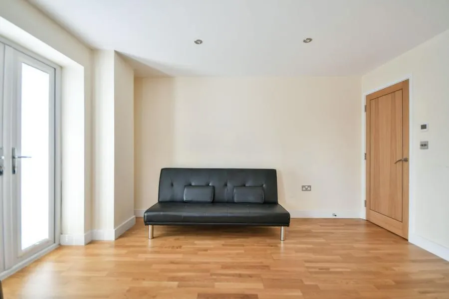 Victoria Road, Swindon, Wiltshire, SN1, photo 6