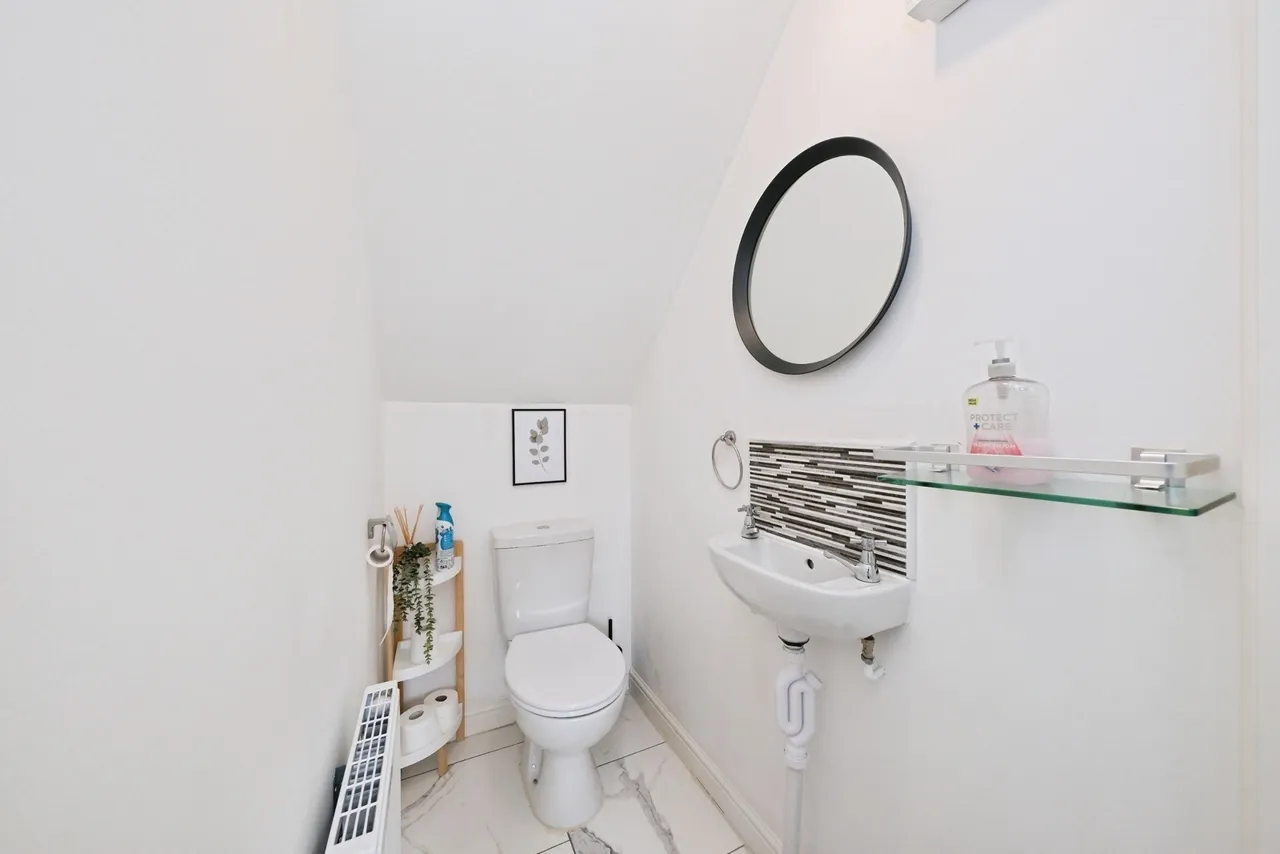 Riverdale Road, New Ollerton, Newark, Nottinghamshire, NG22, photo 7