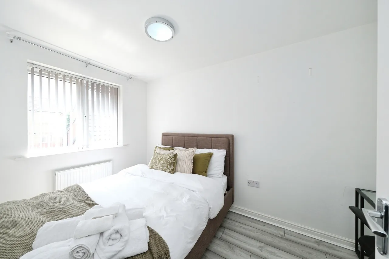 Riverdale Road, New Ollerton, Newark, Nottinghamshire, NG22, photo 15