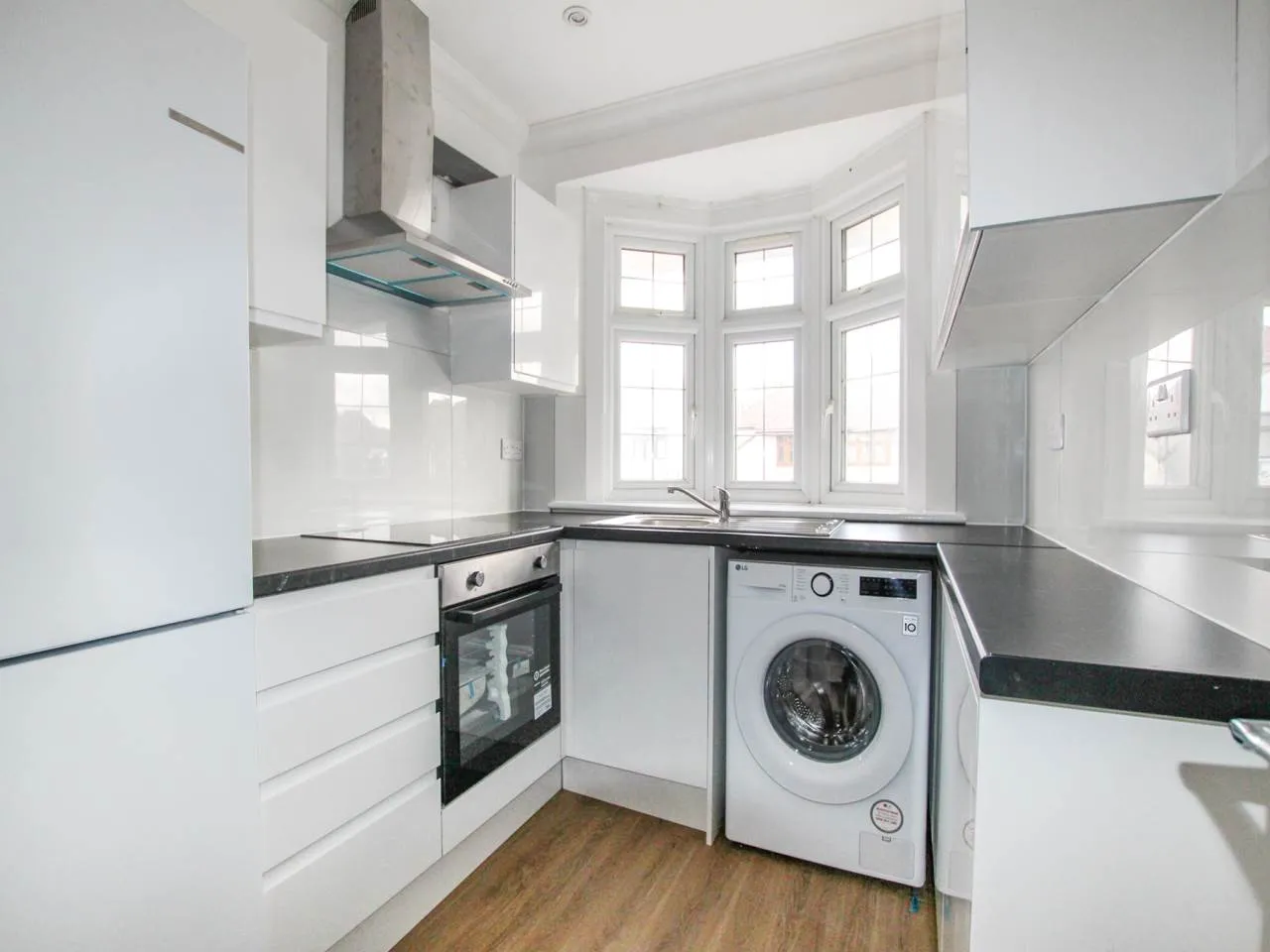 4 bed house to rent, Stour Avenue, Southall, UB2