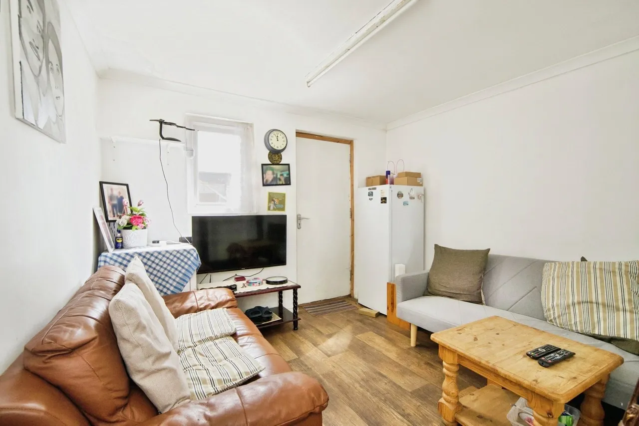 Montagu Road, London, N18, photo 4