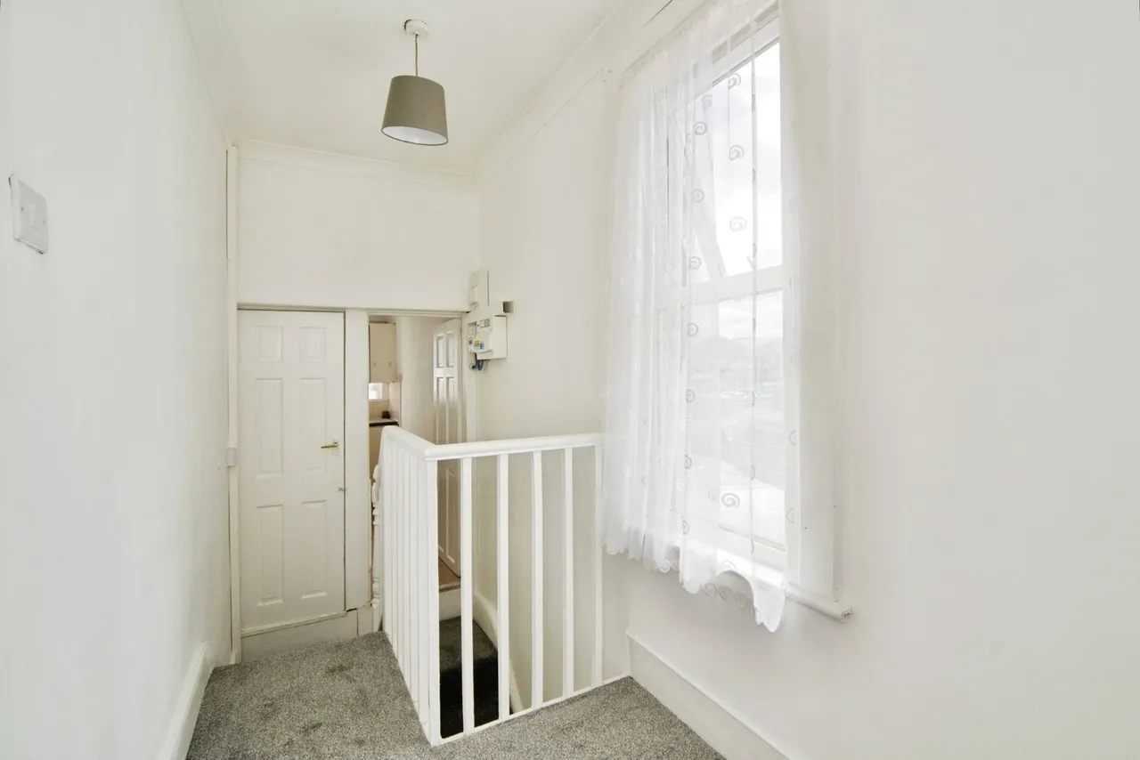 Montagu Road, London, N18, photo 8