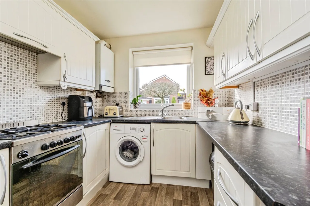 Shelley Court, Cheadle Hulme, Cheshire, SK8, photo 4