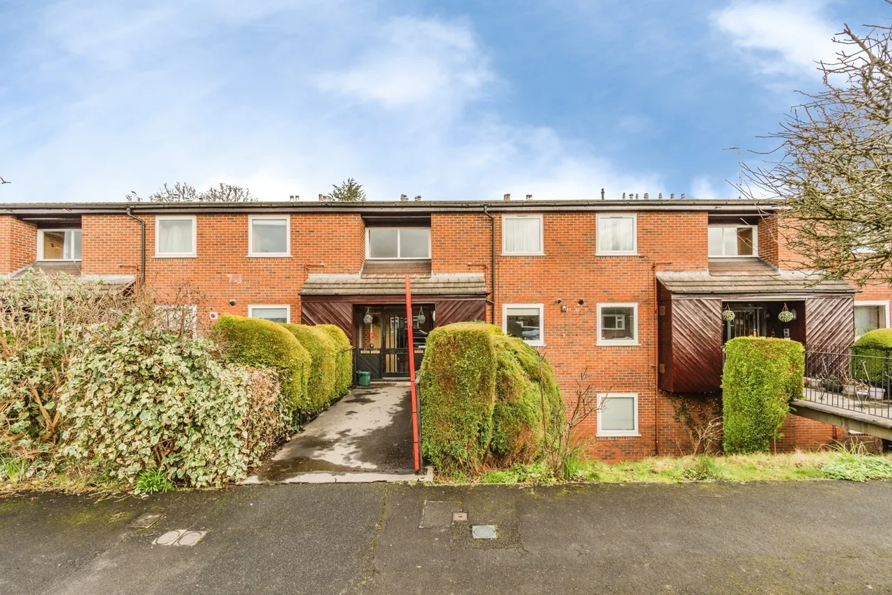 Shelley Court, Cheadle Hulme, Cheshire, SK8, photo 10