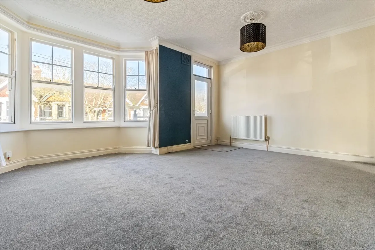 Alexandra Road, Worthing, photo 3