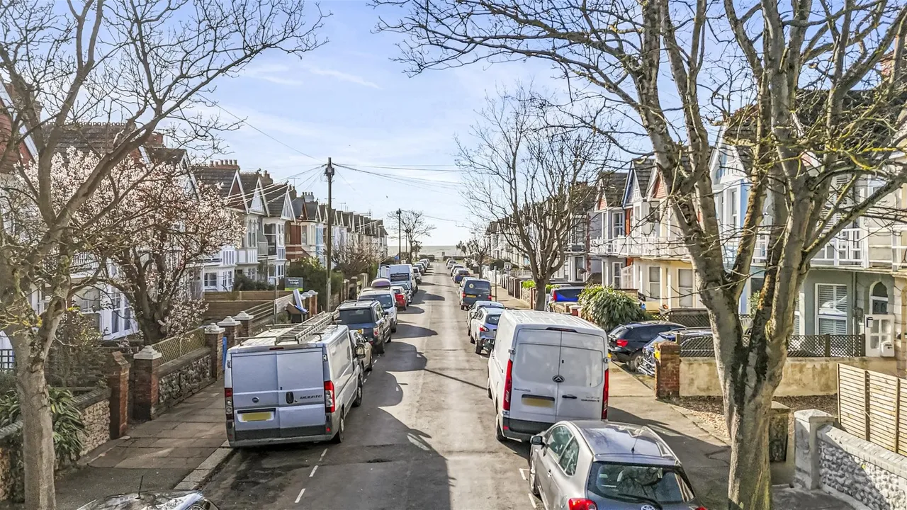Alexandra Road, Worthing, photo 6
