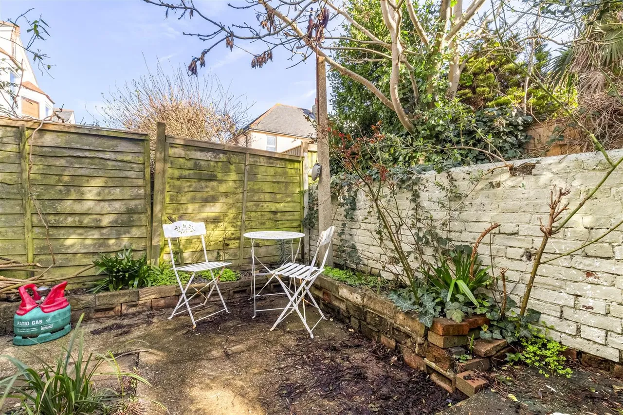 Alexandra Road, Worthing, photo 17