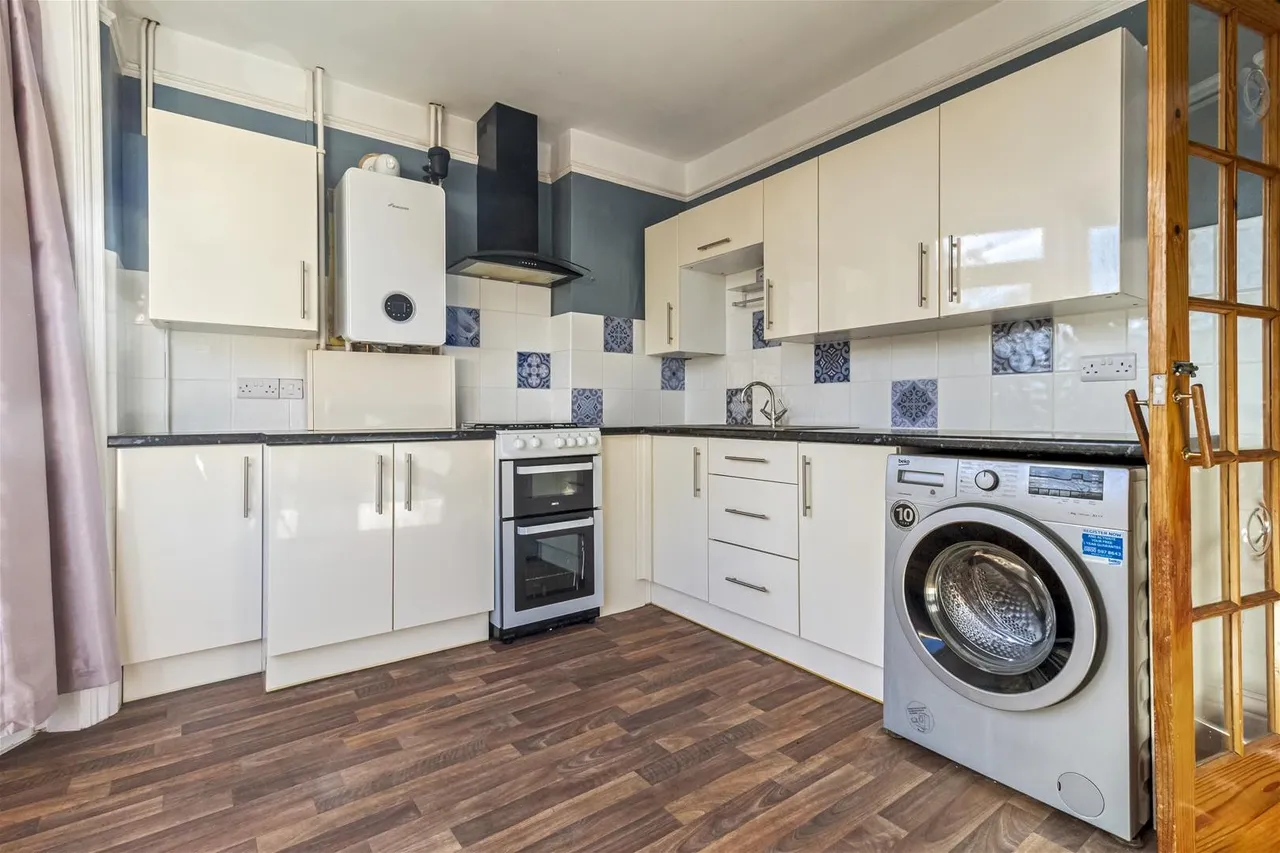 Alexandra Road, Worthing, photo 9