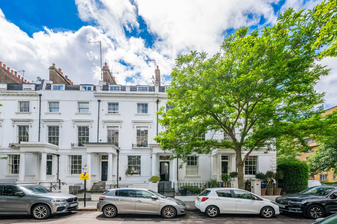 3 bed flat for sale, London, W2