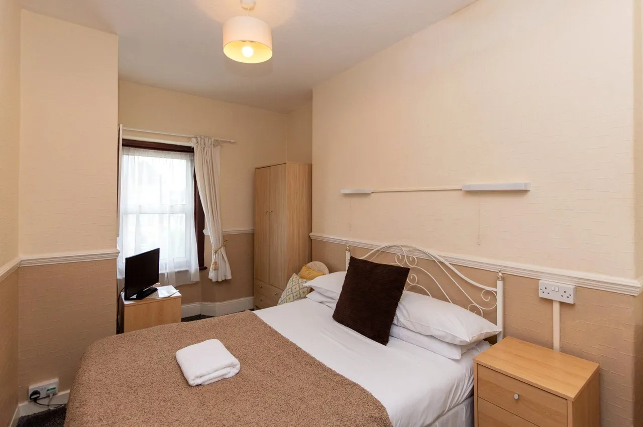Deganwy Avenue, Llandudno, LL30, photo 25