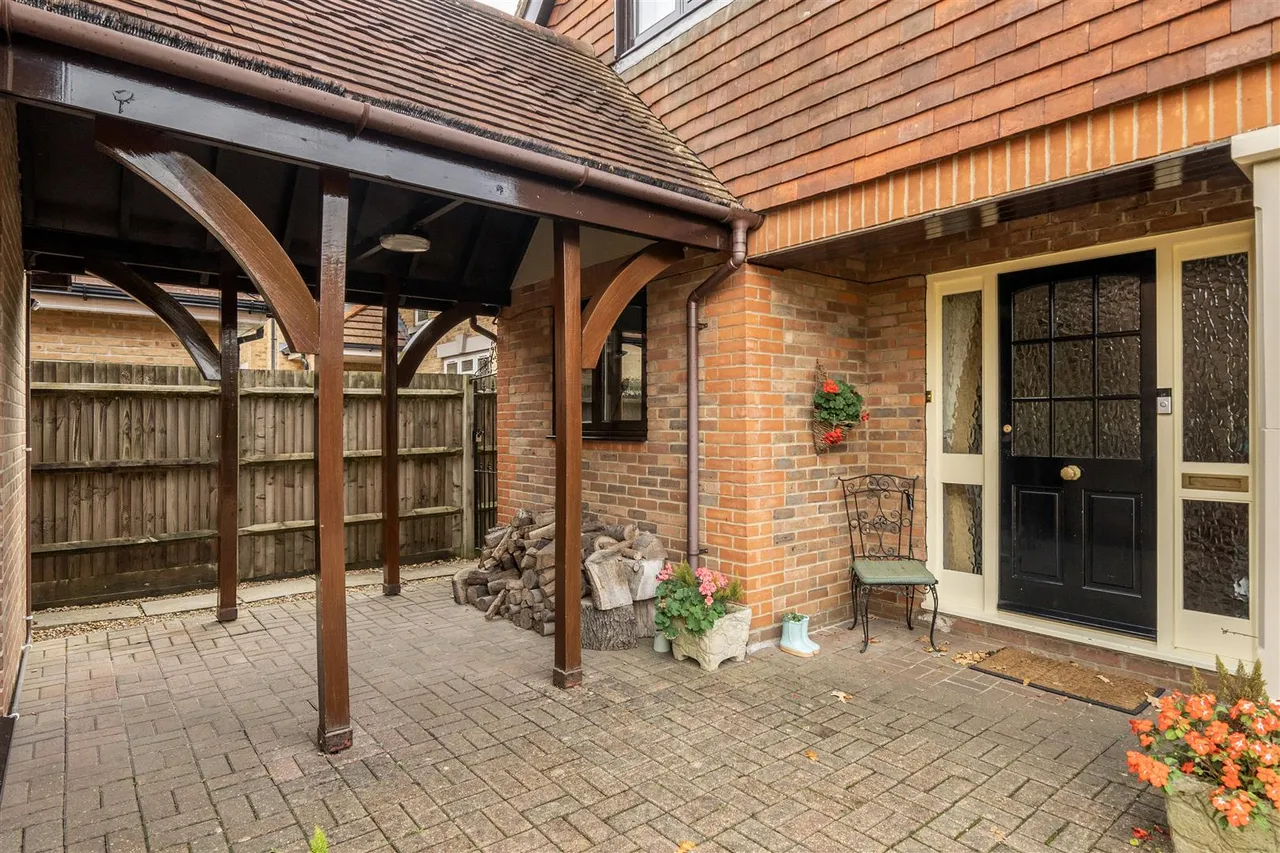Swanwick Lane, Swanwick, photo 2