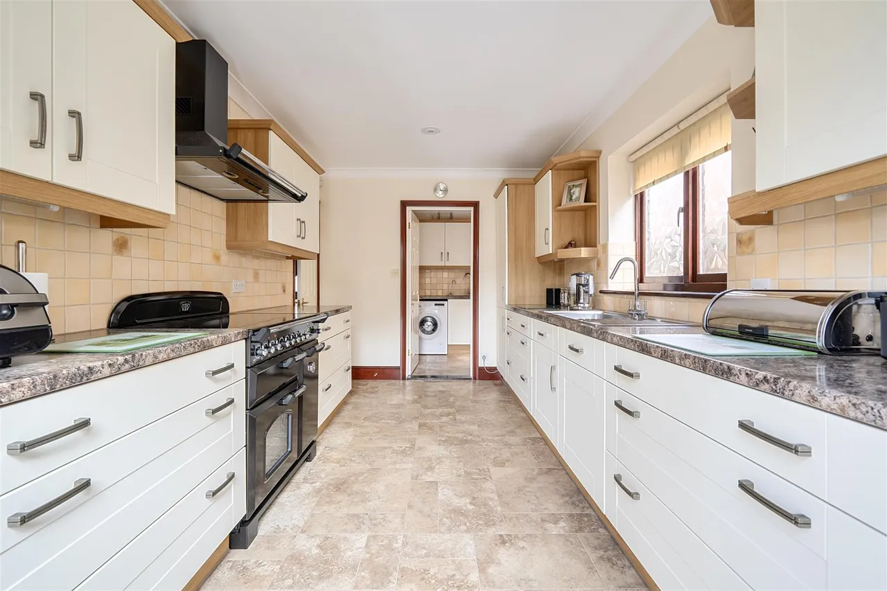 Swanwick Lane, Swanwick, photo 4