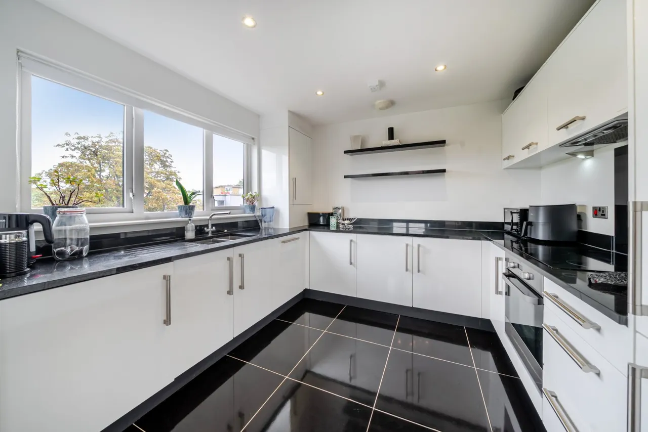 Limerick Close, Balham, London, SW12, photo 3