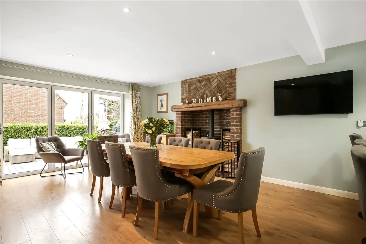 North Lane, Nomansland, Salisbury, SP5 2BU, photo 6