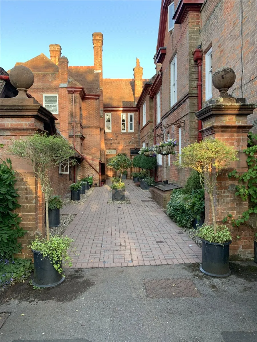 Stockcross, Newbury, RG20, photo 19
